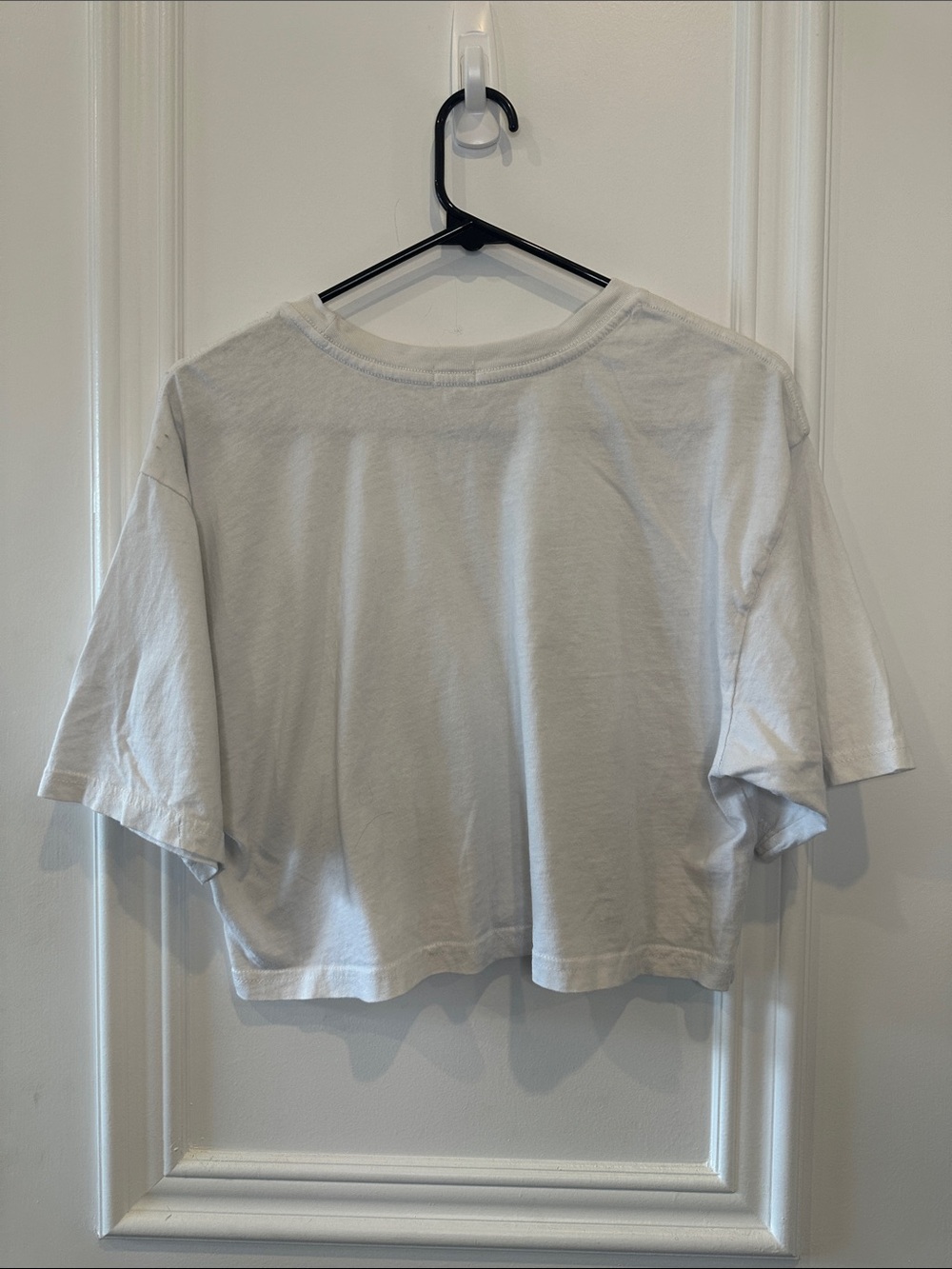Garage White Cropped Tee with Yin Yang Graphic - Picture 2 of 5